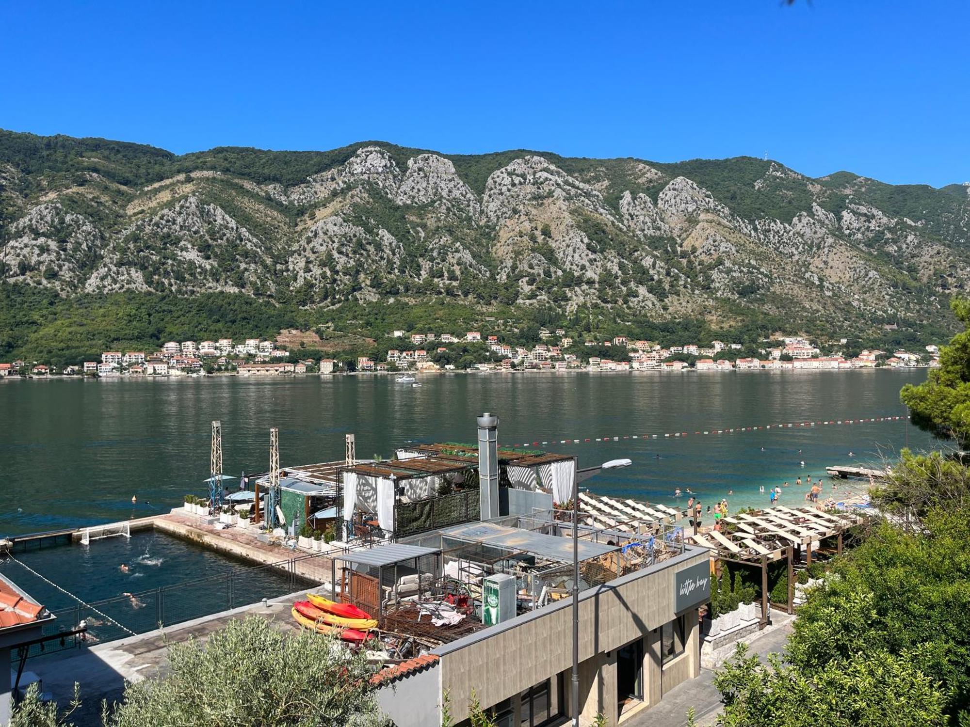 Apartment Sea Breeze Kotor