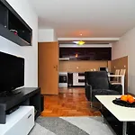 Apartment Luka & Sons