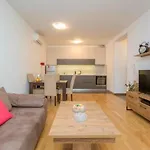 Apartman Melaiv