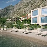 Corso Levante Luxury Suites Dobrota