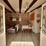 Charming Villa Perast Apartments