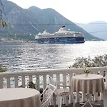 Montenegro Apartments - Private Beach