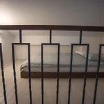 Modern Waterfront 3-Bed Apartment