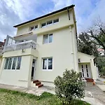 Apartments Lav