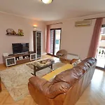 Nikola - Two Bedroom Ap. With Seaview