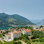 Horizon Bay With Sea View