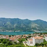 Horizon Bay With Sea View