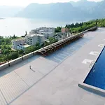 Design Flat With Impressive Boka Bay View