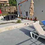 Waterfront Apartment Petrovina