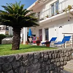 Waterfront Apartment Petrovina
