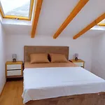 Apartment Dora