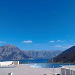 Lux Pool And Private Garden Apartment
