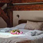 Step To Kotor Bay Guesthouse