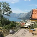 3-Bedroom Apartment With Panoramic Bay Views