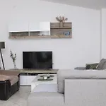 3-Bedroom Apartment With Panoramic Bay Views