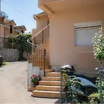 Apartment Pavle Near The Center With A View