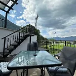 Sunshine Apartment With Private Pool And Parking