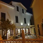 Kotor Center W