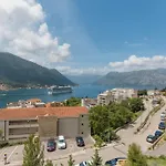 Gorgeous Apartment With Stunning Views
