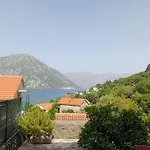 Guest House Maza