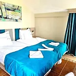 Montebay Perla