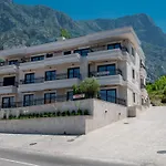 N&N Blue Sea Star Apartment With Amazing Sea View