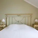 Majestic Vista Apartment
