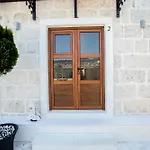 Hotel Sara