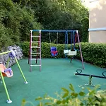Green Hill 2 Apartmani With Pool