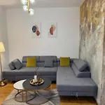Seaview Apartment Risinium