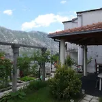 Seaside Apartments And Rooms