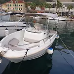 Speedboat Risan