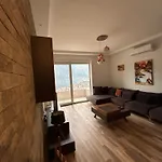 Enyana Family Apartment