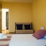 Veron Apartments