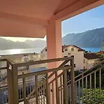 Modern Seaside Escape - Stunning Sea View - Private & Stylish