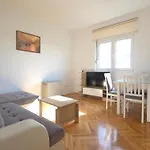 Lurona Apartments