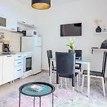 Apartment Bayview
