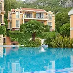 Montebay Apart With Pool