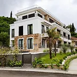 Vistapool Residence Kotor