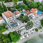 Lemon Tree Villa
