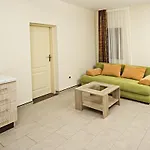 Apartments Ljoljic