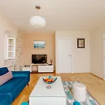Old Town Museum Square Apartment