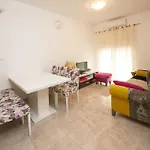 Apartments Teuta