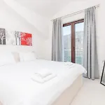 Apartments Miramar