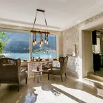 Villa Luna- Luxury Villa On The Beach