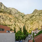 Kotor'S Treasure Apartments