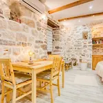 Kotor Bagus - Cozy Boutique Old Town Studio With Seaview Terrace