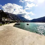 Maritimo Di Cattaro****Lux Apartment With Garage