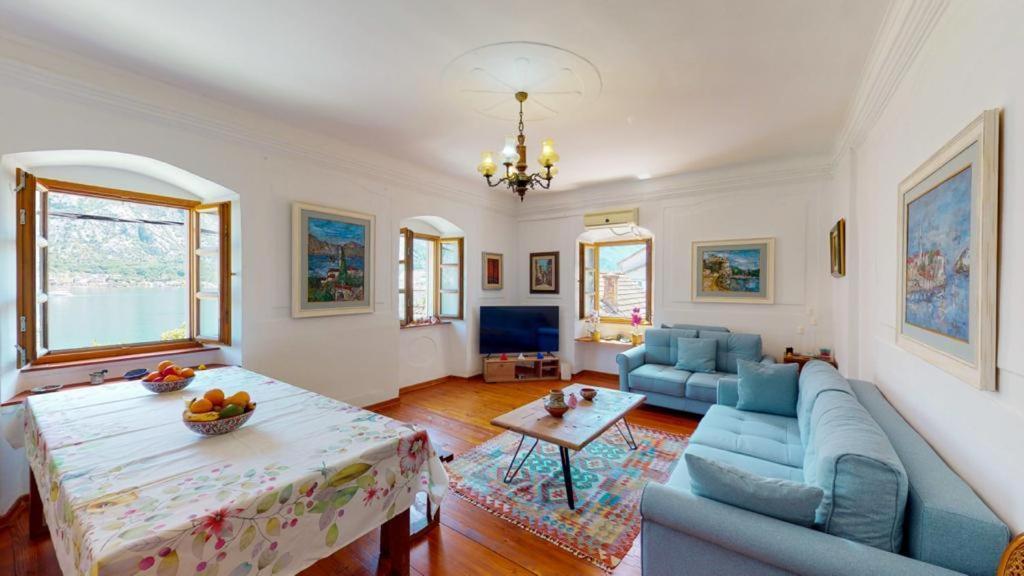 Dream Catcher - Beachfront & Seaview Terrace *
