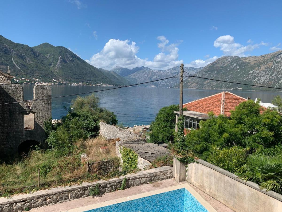 Min 4 Nights With Swimmingpool, Seaview And Large Terrace, 1st Floor Min 2 Pers * Dobrota